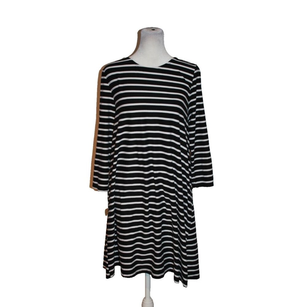 Bobbie Brooks Women's Dress Size Medium M Black White Striped Pullover Stretch